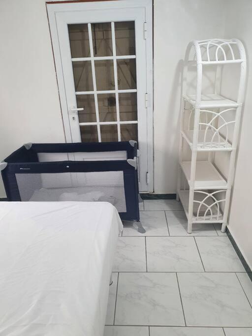 Le Sable Bleu - Evasion Tropicale A Sainte-Anne - Plage 5Min - Piscine - Parking - Logement Climatise - Vue Sur Les Palmiers - Parfait Pour Sejours En Famille Ou Entre Amis Eksteriør bilde