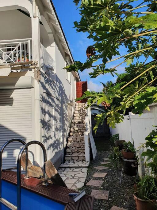 Le Sable Bleu - Evasion Tropicale A Sainte-Anne - Plage 5Min - Piscine - Parking - Logement Climatise - Vue Sur Les Palmiers - Parfait Pour Sejours En Famille Ou Entre Amis Eksteriør bilde