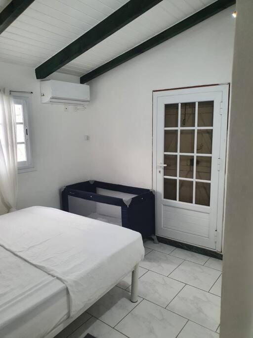 Le Sable Bleu - Evasion Tropicale A Sainte-Anne - Plage 5Min - Piscine - Parking - Logement Climatise - Vue Sur Les Palmiers - Parfait Pour Sejours En Famille Ou Entre Amis Eksteriør bilde