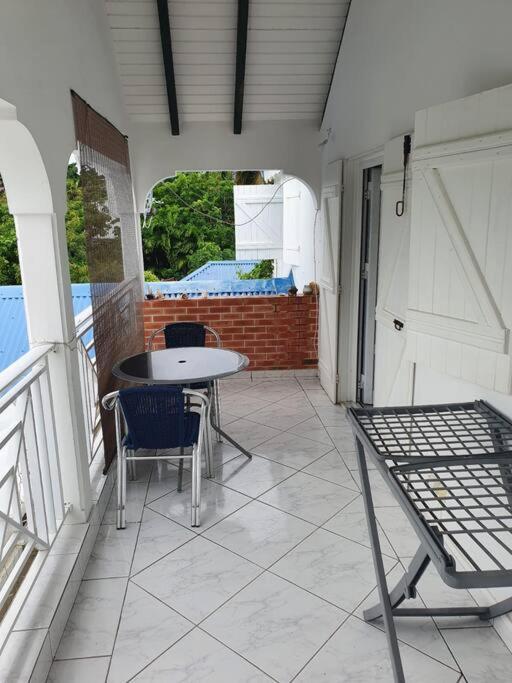 Le Sable Bleu - Evasion Tropicale A Sainte-Anne - Plage 5Min - Piscine - Parking - Logement Climatise - Vue Sur Les Palmiers - Parfait Pour Sejours En Famille Ou Entre Amis Eksteriør bilde